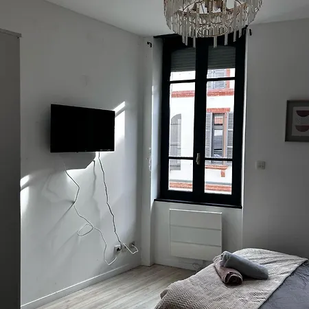 Magnifique Δωμάτια σε οικογενειακή κατοικία Μοντωμπάν