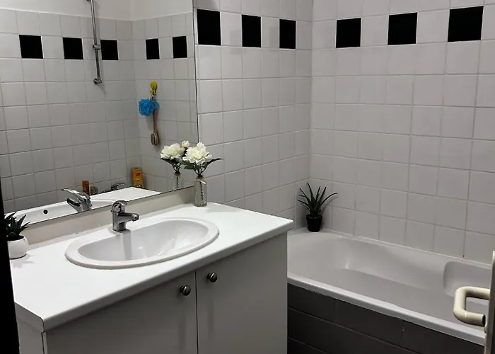 Magnifique Δωμάτια σε οικογενειακή κατοικία Μοντωμπάν